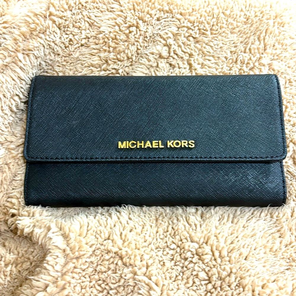 Michael Kors Checkbook Wallet